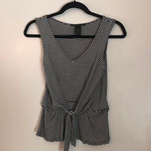 Sleeveless tie front top